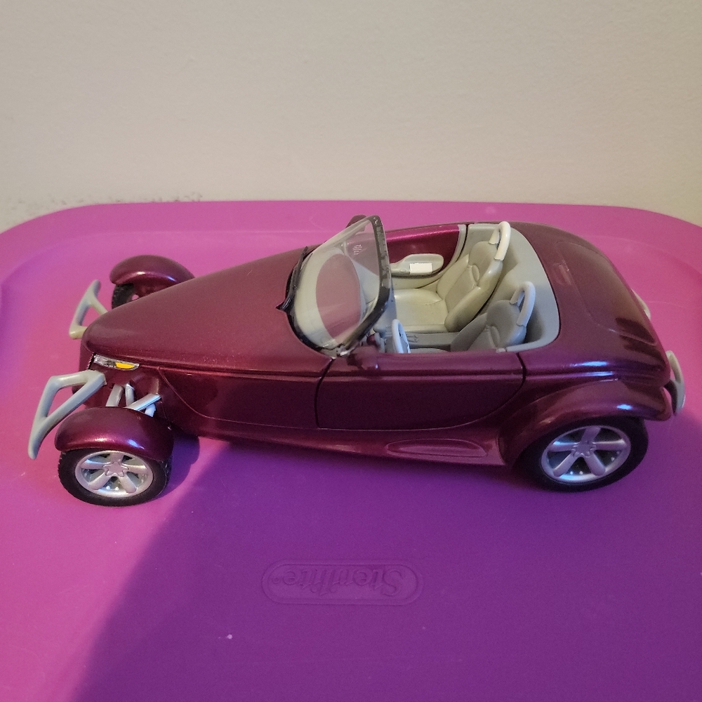 Ertl Plymouth Prowler Concept Die-cast Vehicle